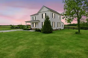 132 W Maple Leaf Rd, Maysville, KY 41056 - Photo 2