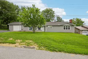 601 Monroe St, Falmouth, KY 41040 - Photo 1
