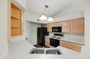 303 Spyglass Ct, Wilder, KY 41076 - Photo 8