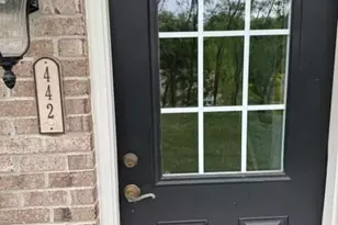 442 Breezewood Ct, Ludlow, KY 41016 - Photo 2