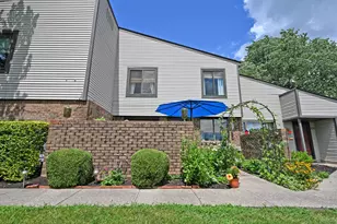 2802 Dry Ridge Ct, Villa Hills, KY 41017 - Photo 2