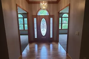 1710 Valley Dr, Fort Wright, KY 41017 - Photo 2