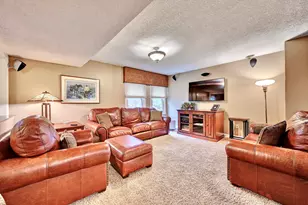 10667 Bridlepath Ln, Union, KY 41091 - Photo 46