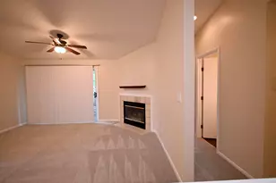27 Rio Grande Cir, Florence, KY 41042 - Photo 6