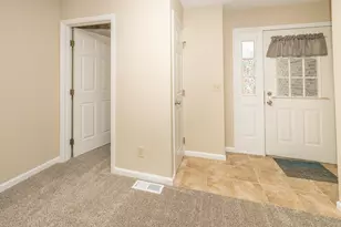5313 Country Club Ln, Burlington, KY 41005 - Photo 2
