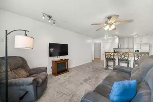 333 Maiden Ct, Walton, KY 41094 - Photo 2