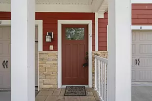 567 Riverpointe Dr, Dayton, KY 41074 - Photo 2
