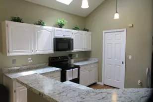 6340 Hampton Ridge Dr, Florence, KY 41042 - Photo 2