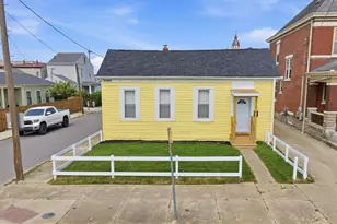 329 Berry Ave, Bellevue, KY 41073 - Photo 1
