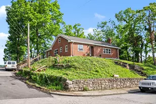 504 Hawthorne St, Covington, KY 41014 - Photo 1