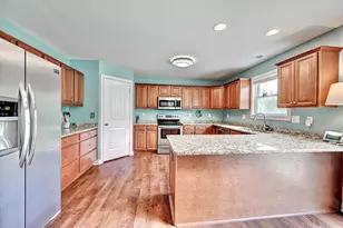 390 Molise Cir, Walton, KY 41094 - Photo 8