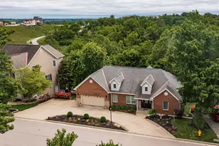 1025 Jackson Rd, Park Hills, KY 41011 - Photo 2