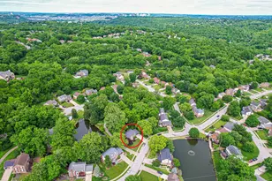 2068 Lakelyn Ct, Crescent Springs, KY 41017 - Photo 2
