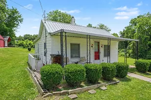 1026 Edwards Rd, Elsmere, KY 41018 - Photo 2