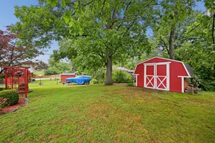 223 Surfwood Dr, Florence, KY 41042 - Photo 2