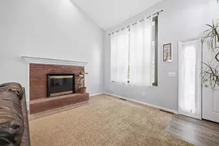 2037 Bluestem Dr, Burlington, KY 41005 - Photo 2