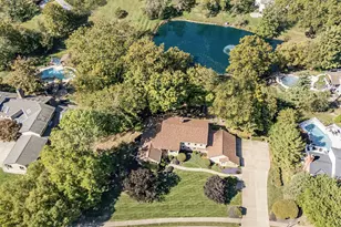 886 Squire Oaks Dr, Villa Hills, KY 41017 - Photo 4