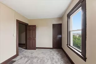 221 W 13th St, Newport, KY 41071 - Photo 12