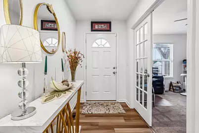 10494 Fairbourne Drive, Covington, KY 41015 - Photo 2