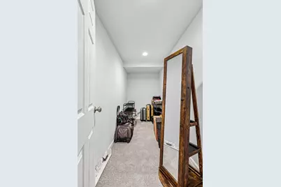 10494 Fairbourne Drive, Covington, KY 41015 - Photo 38