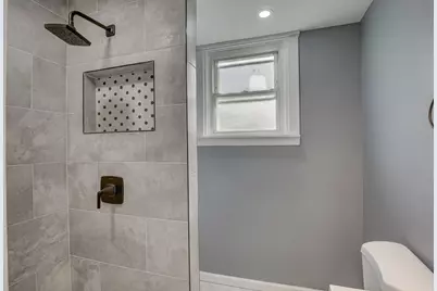 111 W 10th Street, Newport, KY 41071 - Photo 16