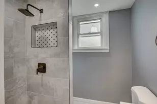 111 W 10th St, Newport, KY 41071 - Photo 16