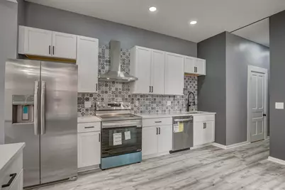 111 W 10th Street, Newport, KY 41071 - Photo 8