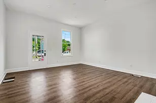 319 W 12th St, Newport, KY 41071 - Photo 4