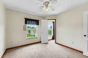 1023 Meadowbrook Ct, Hebron, KY 41048 - Photo 12