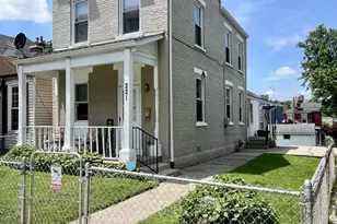221 8th Ave, Dayton, KY 41074 - Photo 1