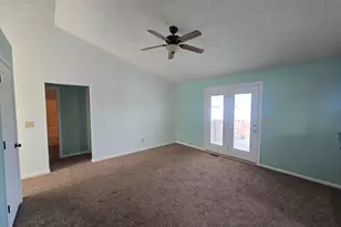 209 Alexis Cir, Dry Ridge, KY 41035 - Photo 6