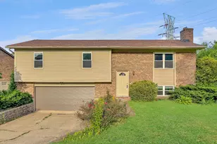 755 Meadow Wood Dr, Villa Hills, KY 41017 - Photo 2