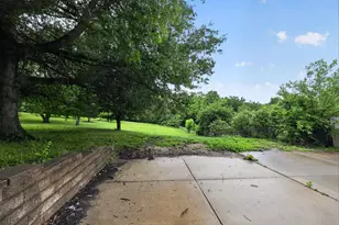 5262 Pioneer Dr, Independence, KY 41051 - Photo 2