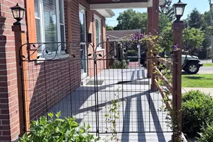 154 Roger Ln, Florence, KY 41042 - Photo 2
