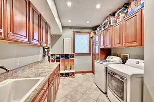 906 Squire Hill Ct, Crescent Springs, KY 41017 - Photo 14