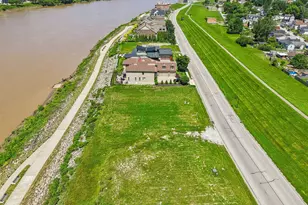 421 Manhattan Blvd, Dayton, KY 41074 - Photo 1