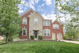 8640 Treeline Dr, Florence, KY 41042 - Photo 2