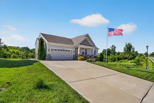 10055 Meadow Glen Dr, Independence, KY 41051 - Photo 2