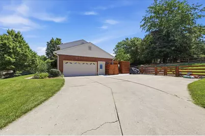 10504 Cheshire Ridge Drive, Florence, KY 41042 - Photo 4