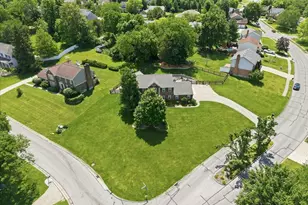 10504 Cheshire Ridge Dr, Florence, KY 41042 - Photo 2