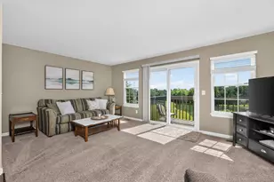 908 Crossgate Dr, Florence, KY 41042 - Photo 2