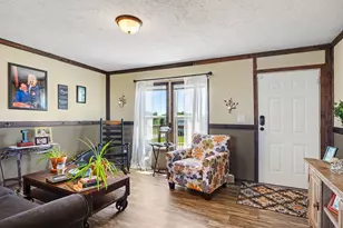 134 Blue Jay Cir, Falmouth, KY 41040 - Photo 4