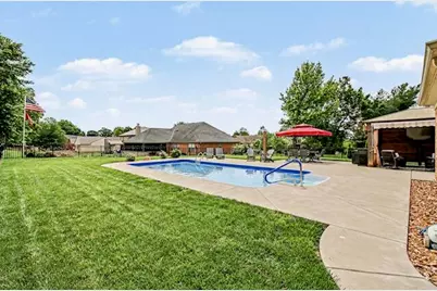 9208 Kelly Louise Drive, Florence, KY 41042 - Photo 2