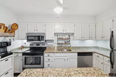 323 E 2nd Street #208, Covington, KY 41011 - Photo 12