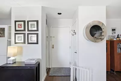 323 E 2nd Street #208, Covington, KY 41011 - Photo 4