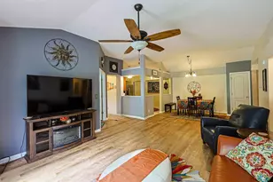 7350 Centrecrest Ln, Florence, KY 41042 - Photo 8