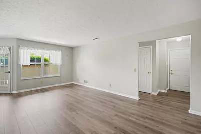 16 Meadow Lane #4, Highland Heights, KY 41076 - Photo 2