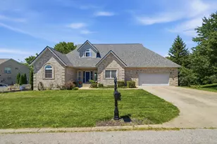 111 Beverly Ln, Dry Ridge, KY 41035 - Photo 2