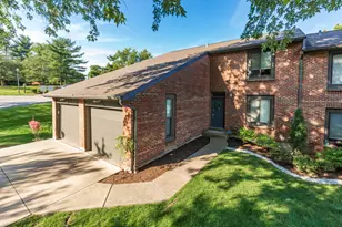 4064 Edgelake Ct, Villa Hills, KY 41017 - Photo 2