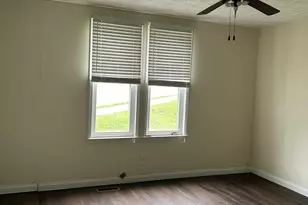 302 N Main St, Owenton, KY 40359 - Photo 12